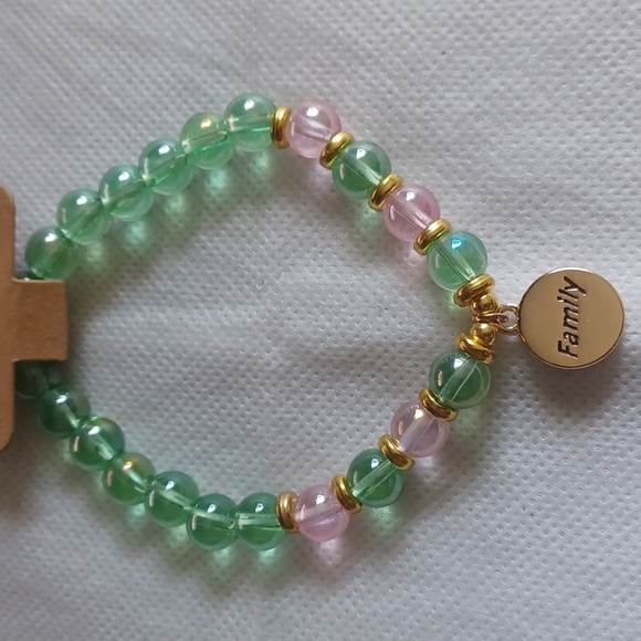 Green and pink glass bead bracelet - Picture 3 of 3